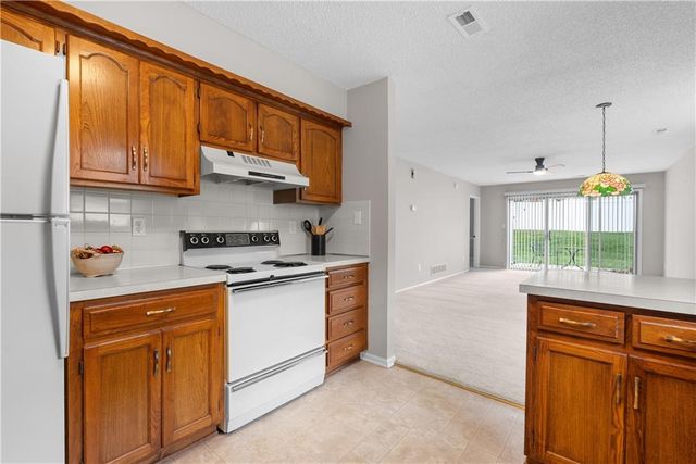 5222 S Downey Avenue, Independence, MO 64055