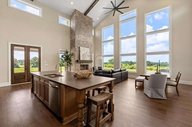 637 Welcome Road, Roopville, GA 30170