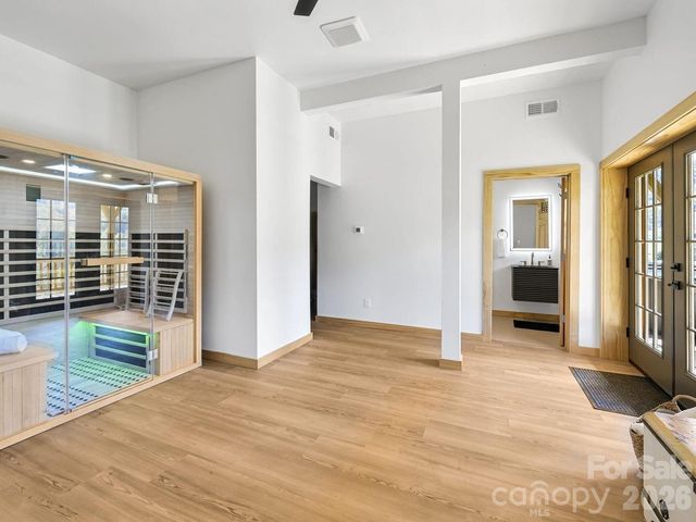 194 Fox Run Road, Canton, NC 28716