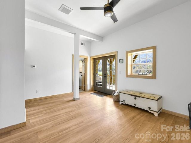 194 Fox Run Road, Canton, NC 28716