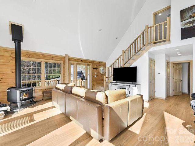 194 Fox Run Road, Canton, NC 28716