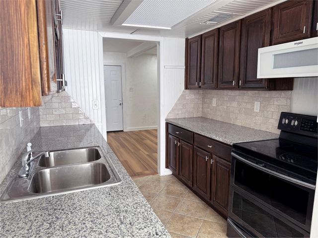 1513 Cedar Cove Street, La Porte, TX 77571