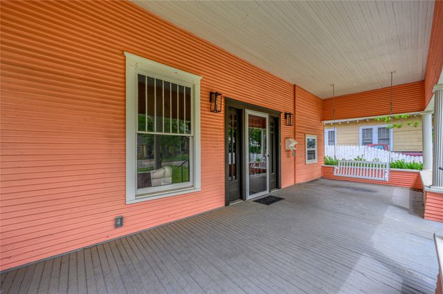 1111 E Houston, Sherman, TX 75090