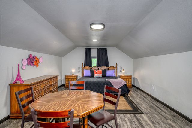 1111 E Houston, Sherman, TX 75090