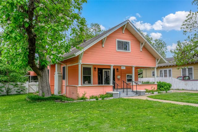 1111 E Houston, Sherman, TX 75090