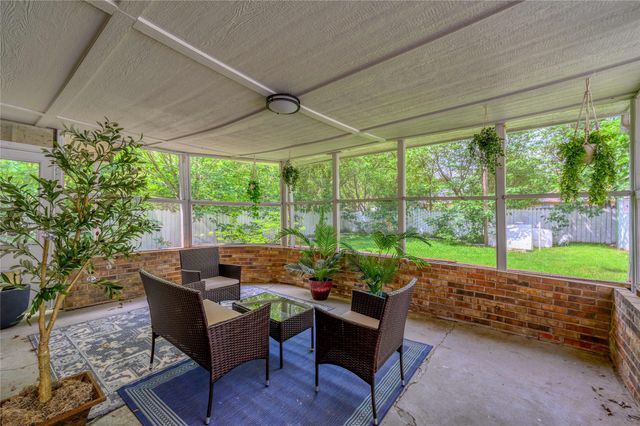 1111 E Houston, Sherman, TX 75090