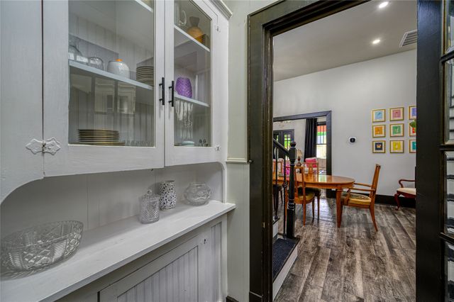 1111 E Houston, Sherman, TX 75090