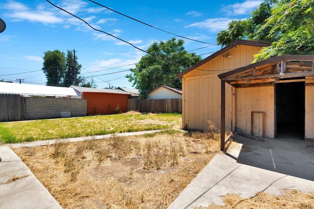1519 N Wilson Avenue, Fresno, CA 93728