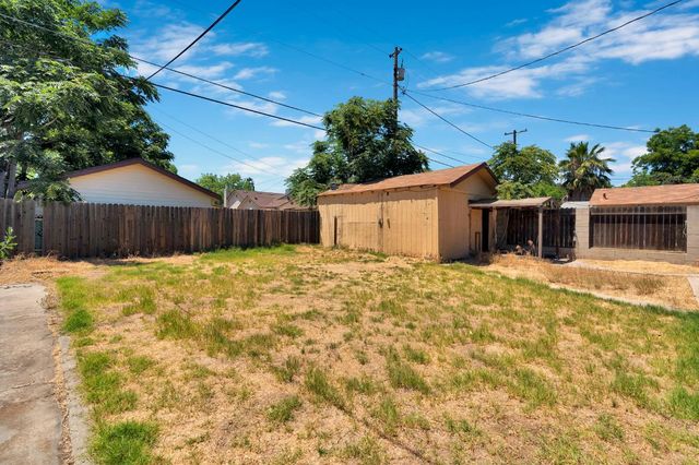 1519 N Wilson Avenue, Fresno, CA 93728