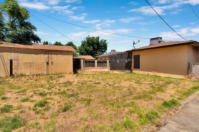 1519 N Wilson Avenue, Fresno, CA 93728