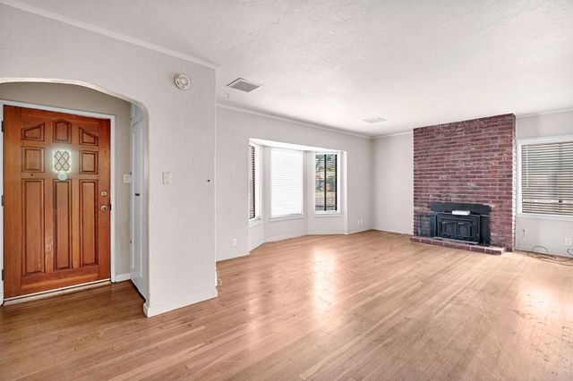 1519 N Wilson Avenue, Fresno, CA 93728