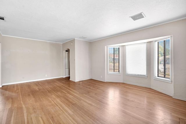 1519 N Wilson Avenue, Fresno, CA 93728
