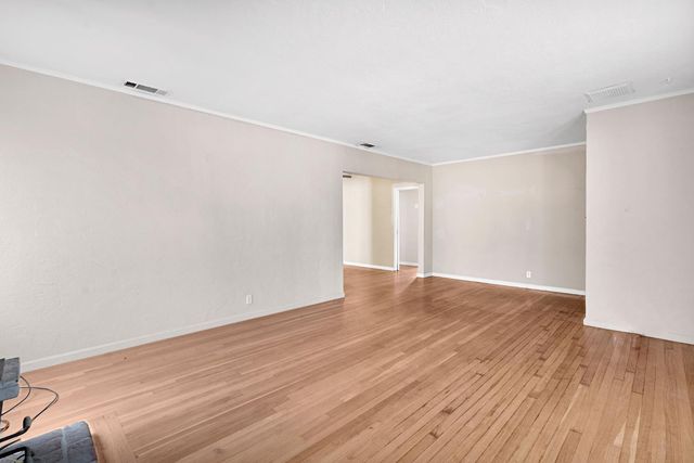 1519 N Wilson Avenue, Fresno, CA 93728