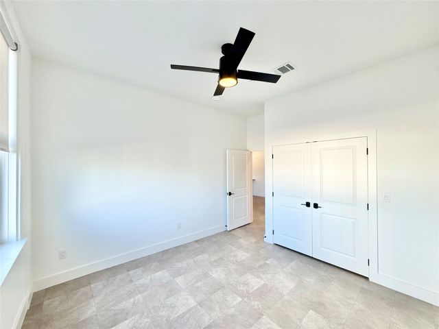 2102 Mechanic Street 304, Galveston, TX 77550