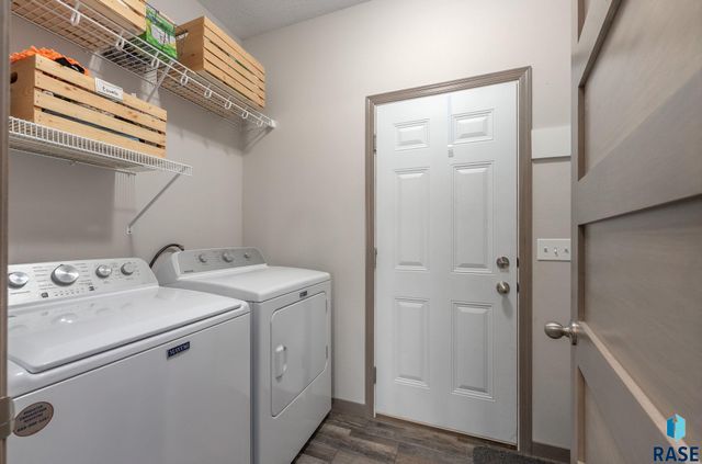 2229 S Creekview Ave Avenue, Sioux Falls, SD 57106