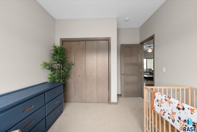 2229 S Creekview Ave Avenue, Sioux Falls, SD 57106