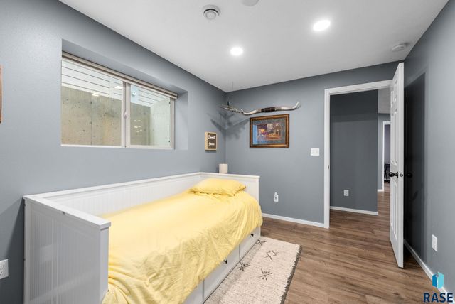 2229 S Creekview Ave Avenue, Sioux Falls, SD 57106