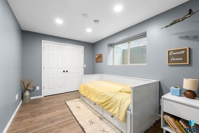 2229 S Creekview Ave Avenue, Sioux Falls, SD 57106