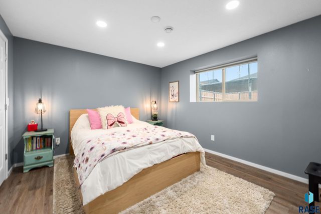 2229 S Creekview Ave Avenue, Sioux Falls, SD 57106