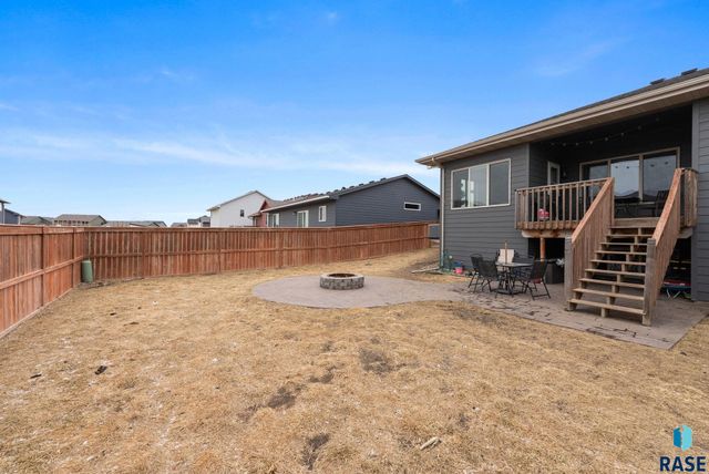 2229 S Creekview Ave Avenue, Sioux Falls, SD 57106