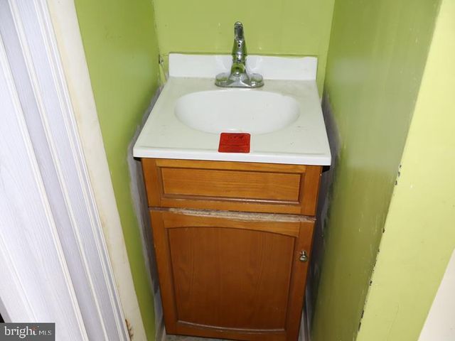 122 E MEEHAN AVE, Philadelphia, PA 19119