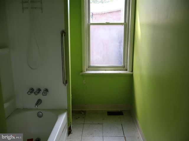 122 E MEEHAN AVE, Philadelphia, PA 19119