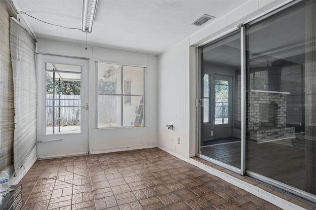 812 W WARREN AVENUE, Tampa, FL 33602