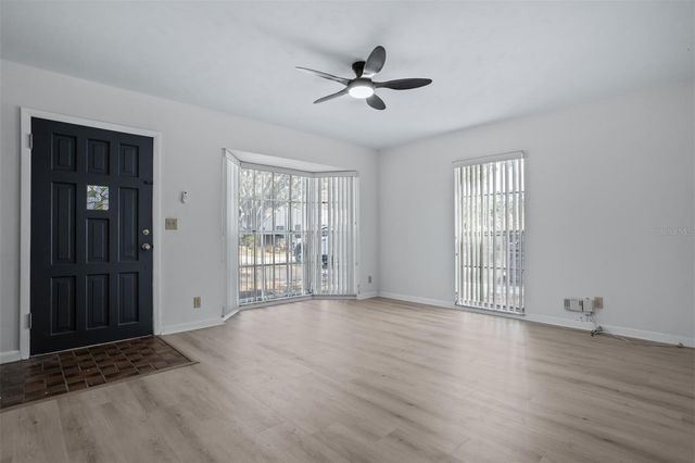 812 W WARREN AVENUE, Tampa, FL 33602