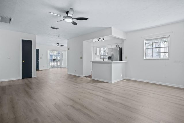 812 W WARREN AVENUE, Tampa, FL 33602