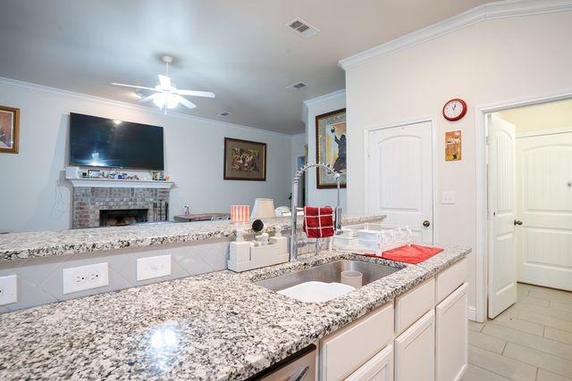 802 E 95th St, Odessa, TX 79765