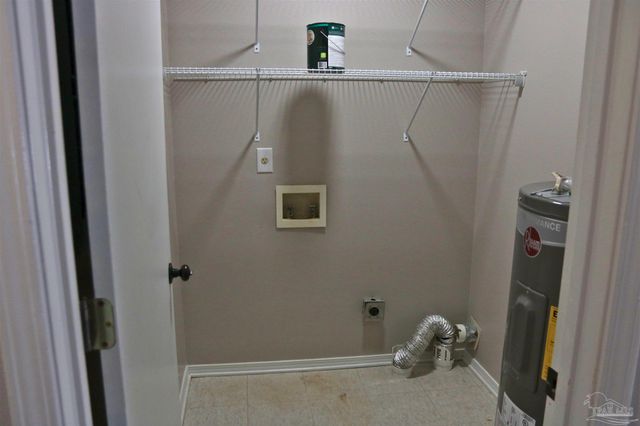 424 Shadow Way Ln, Pensacola, FL 32506