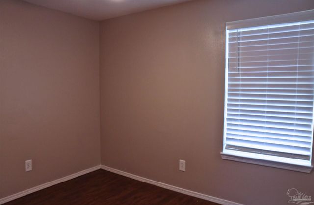 424 Shadow Way Ln, Pensacola, FL 32506