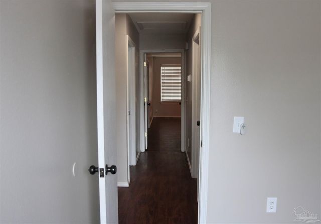 424 Shadow Way Ln, Pensacola, FL 32506