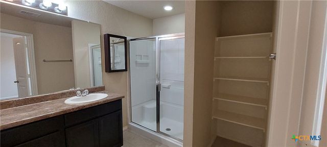 1556 Birmingham Drive, Seguin, TX 78155
