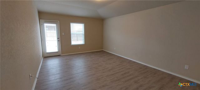 1556 Birmingham Drive, Seguin, TX 78155