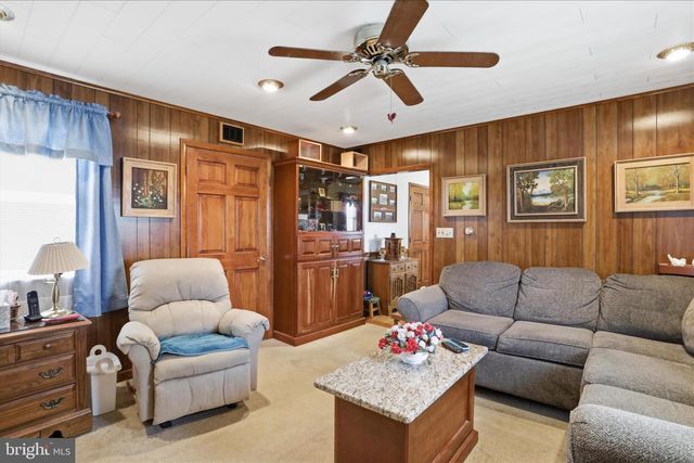 1666 E BUCHANAN TRAIL EAST, Shady Grove, PA 17256