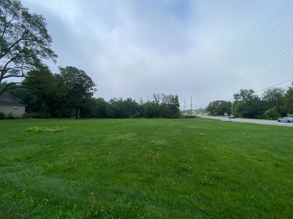 10003 Merrillville Road, Crown Point, IN 46307