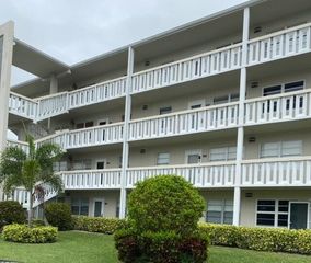 296 Grantham F, Deerfield Beach, FL 33442