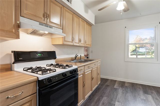 38 Pasadena Drive, Gates, NY 14606