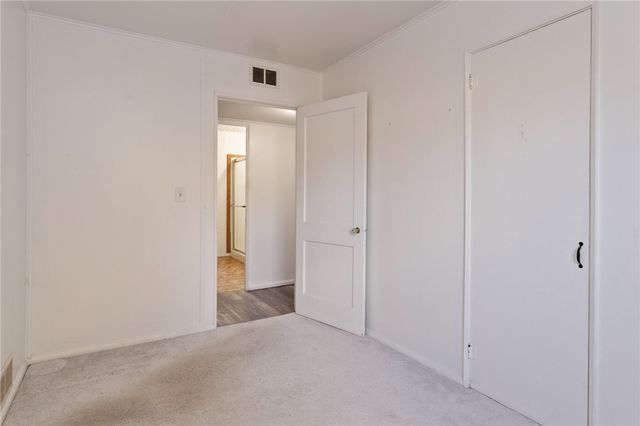 38 Pasadena Drive, Gates, NY 14606