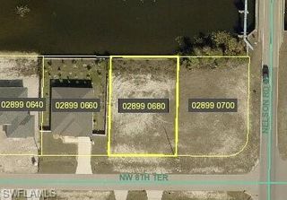 805 NW 8th TER, Cape Coral, FL 33993