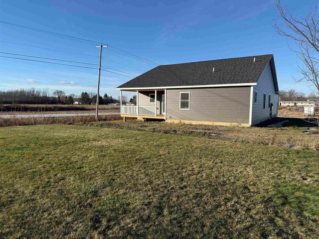 16 Dozer Drive, St. Albans Town, VT 05478