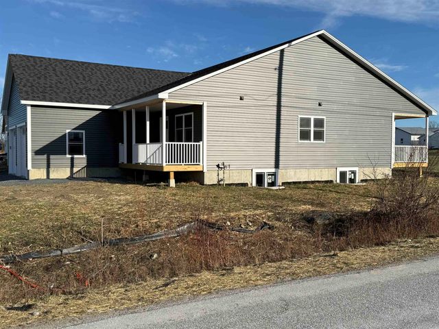 16 Dozer Drive, St. Albans Town, VT 05478