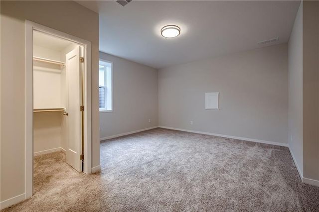 2551 NW Riverview Drive, Riverside, MO 64150