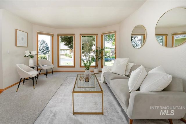 706 N Harvey Ln, Eagle, ID 83616