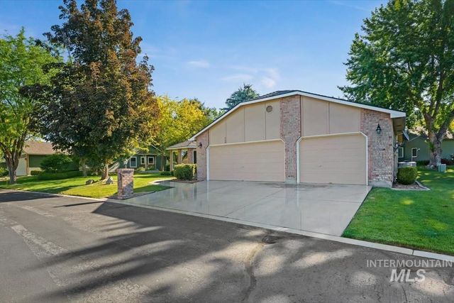 706 N Harvey Ln, Eagle, ID 83616