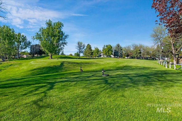 706 N Harvey Ln, Eagle, ID 83616