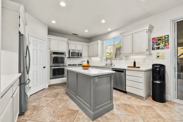 29188 Woodbridge, Murrieta, CA 92563