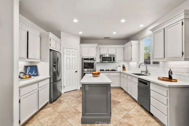 29188 Woodbridge, Murrieta, CA 92563