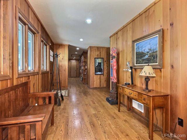 515 Kalla Walla Trail, Crystal Falls, MI 49920